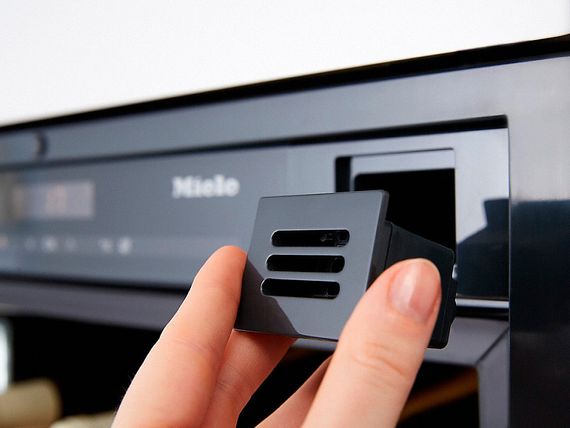 Встраиваемый винный шкаф Miele KWT 6722 iGS OBSW