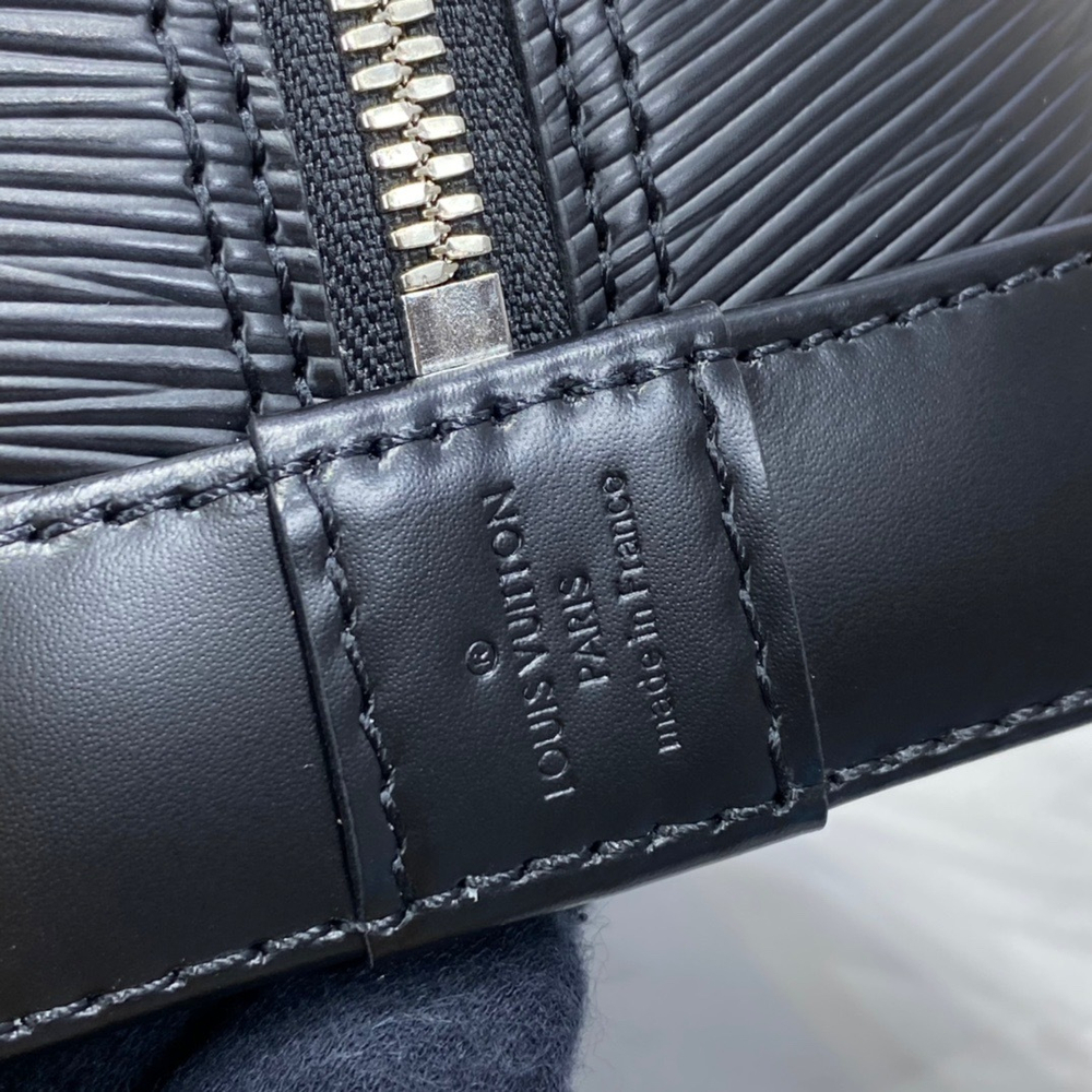 Louis Vuitton Alma PM
