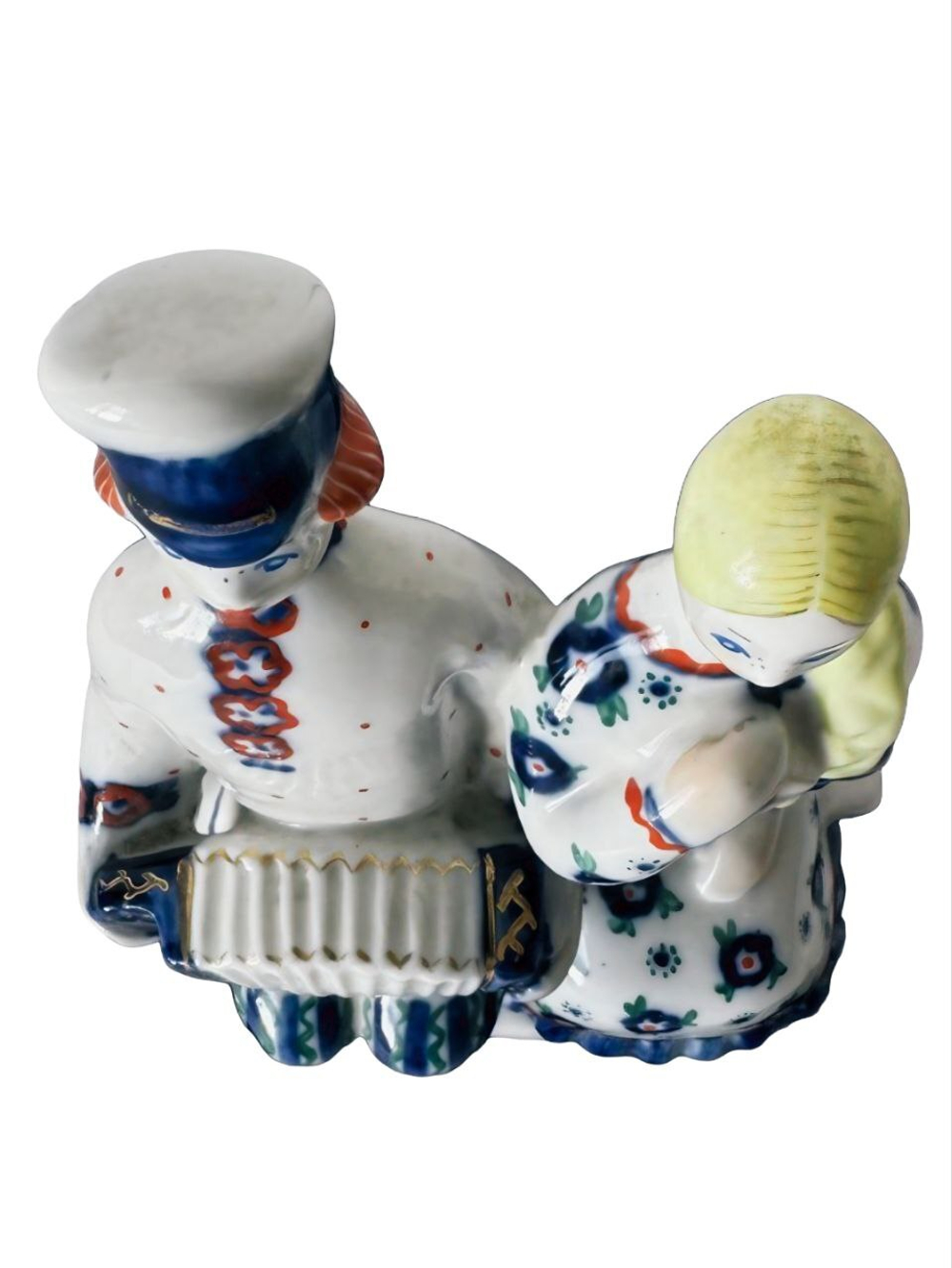 Фарфоровая статуэтка "Посиделки под гармонь" Киевский ЭКХЗ