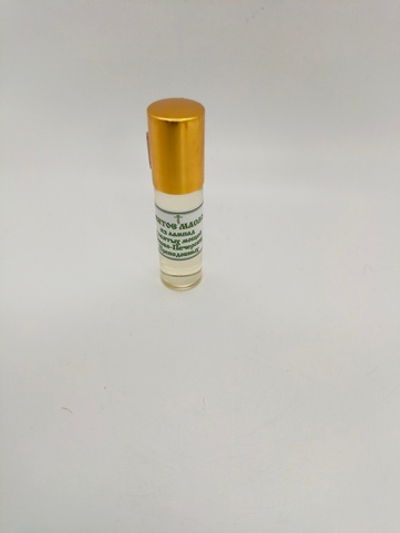 Святое масло из лампад у святых мощей Псково-Печерских Преподобных.