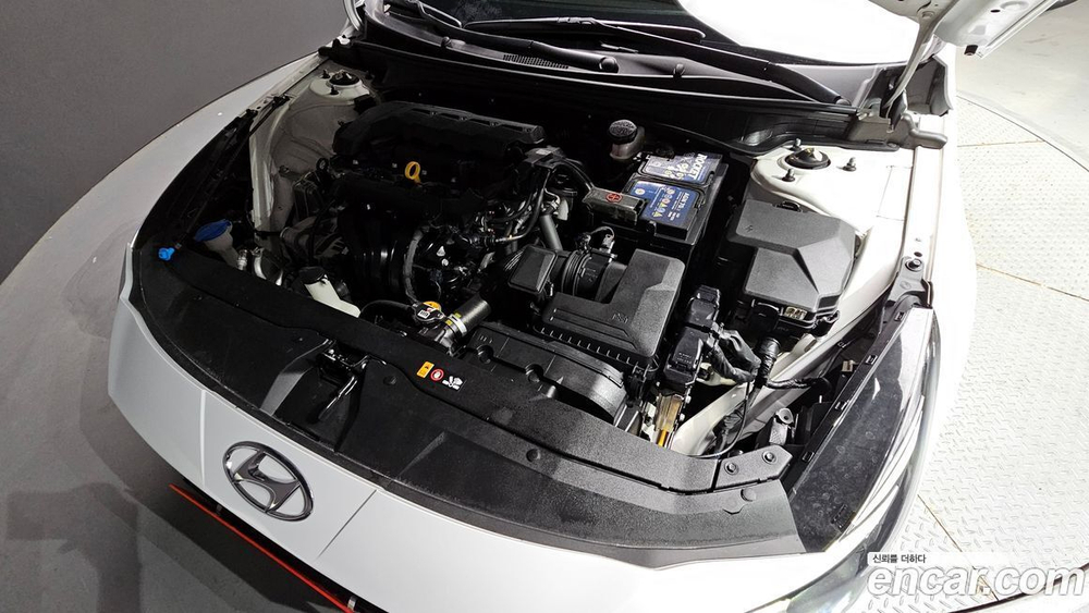 Hyundai Avante (CN7) 1.6 (03.2021)