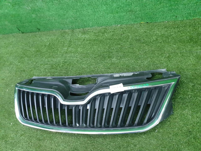 Решетка радиатора Skoda Rapid 1 (2012-2020)