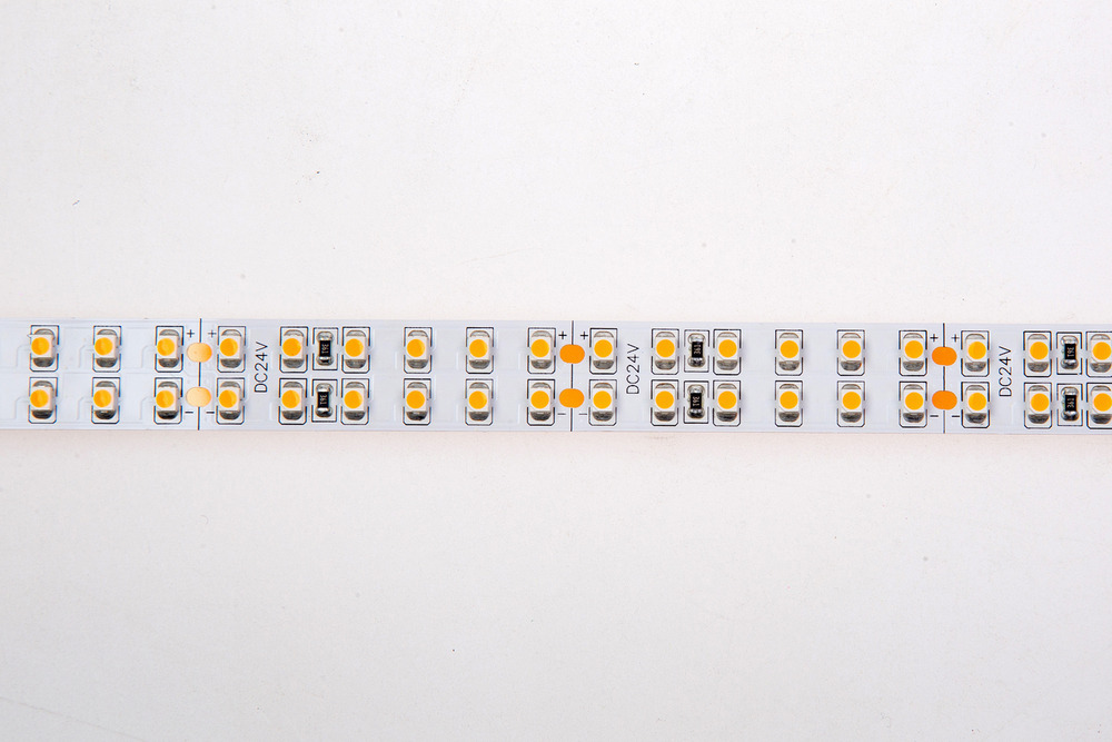 Лента светодиодная SMD тёпло-белая DC24V 19, 2W/m 3000K 1320Lm/m 240д/м CRI>95 IP20,  упаковка 5 метров,  ширина 15мм,  высота 2, 5мм,  самоклейкая