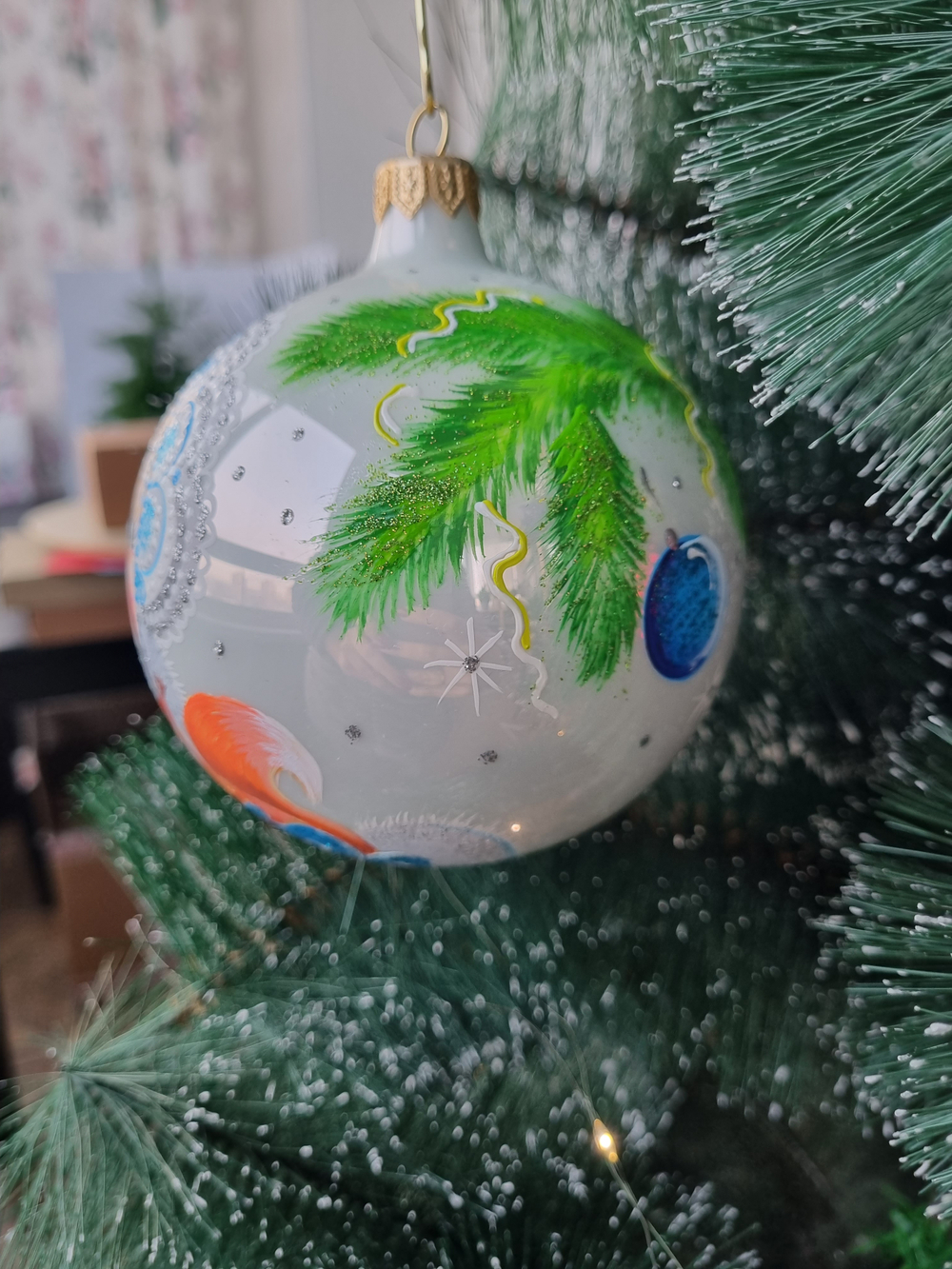 Шар стеклянный "снегурочка" ручная роспись