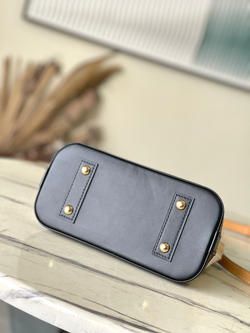 Louis Vuitton Alma BB