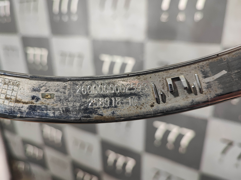 Молдинг окантовка фары правой MINI Hatch (F55/F56) 13-24 Б/У Оригинал 51137300632