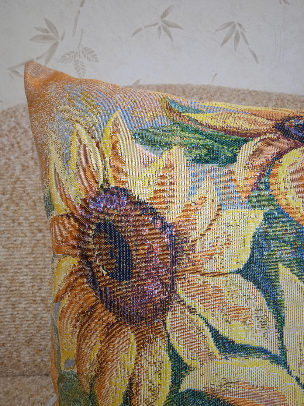 Декоративная гобеленовая наволочка для интерьерной подушки Цвет солнца 68х47