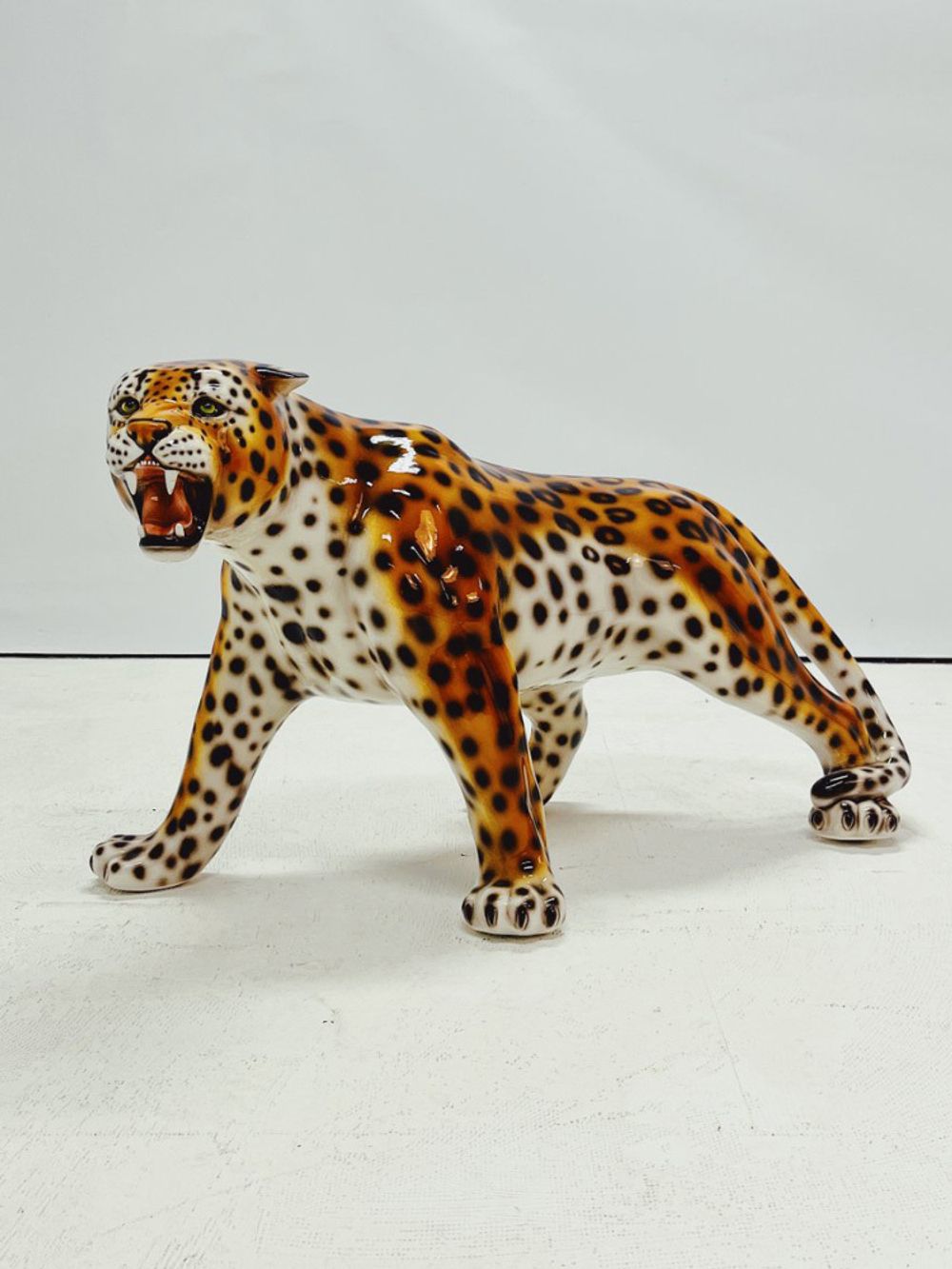 Boxer Скульптура интерьерная "Леопард"