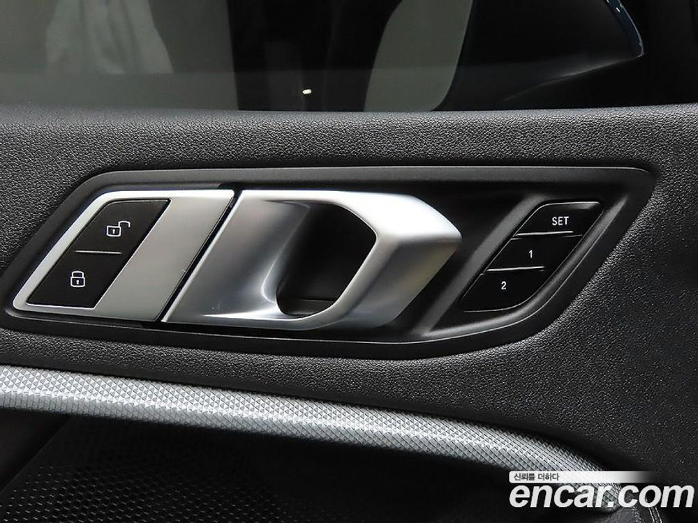 BMW 1 Series (F40) 120i Sports (06.2022)