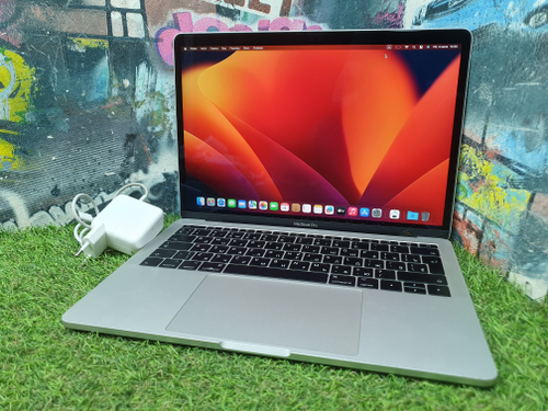 MacBook Pro 13 (2017, два порта Thunderbolt 3) i5/8Gb