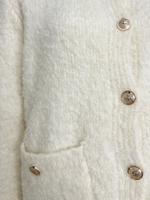 Костюм 6188 плюшевый из кардигана и юбки с золотыми пуговицами