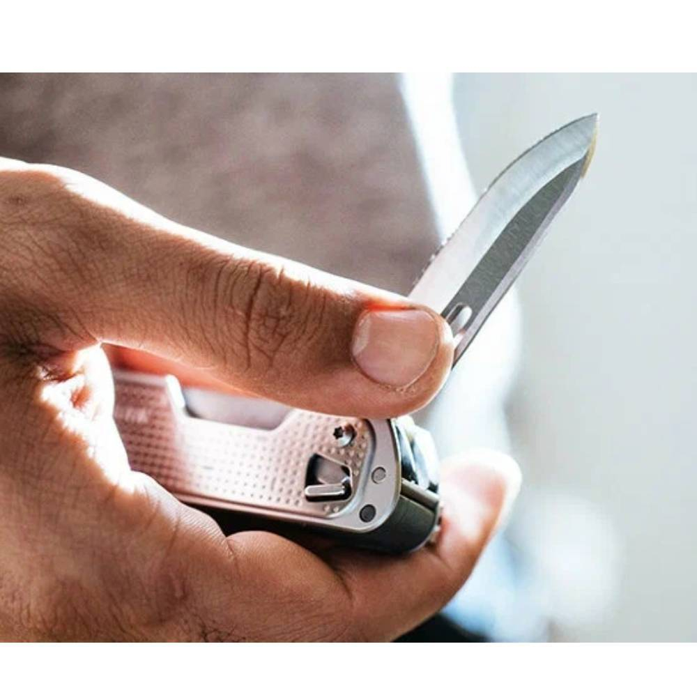 Мультитул Leatherman Curl -832932 100мм 16функц. серебристый карт.коробка