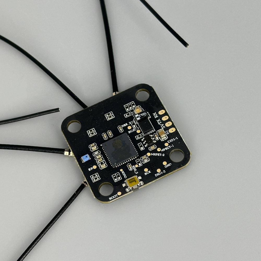 Двух диапазонный приемник Radiomaset DBR4 Elrs 2,4 ГГц/900 МГц