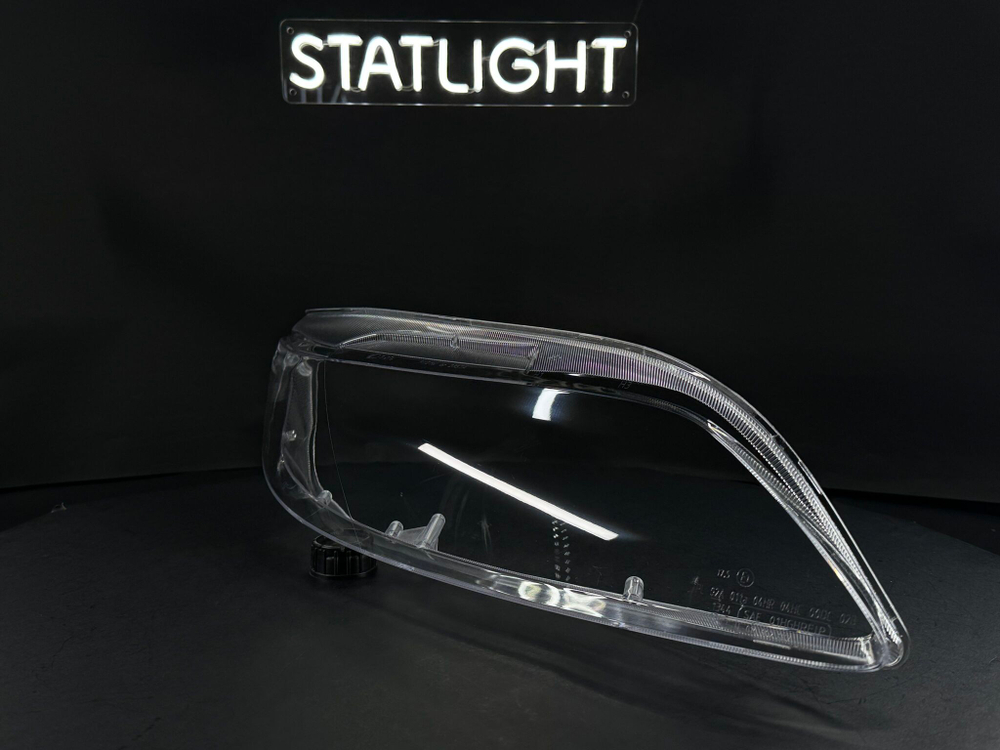 Правое стекло фары Mazda 6 GG 2002-2007 рест