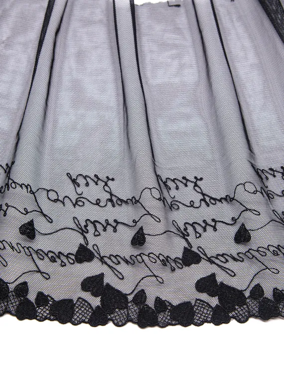 05-90/25 Вышивка на неэл. сетке 25 см, love is, черный (правая)