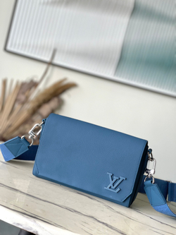 Louis Vuitton Takeoff Messenger PM