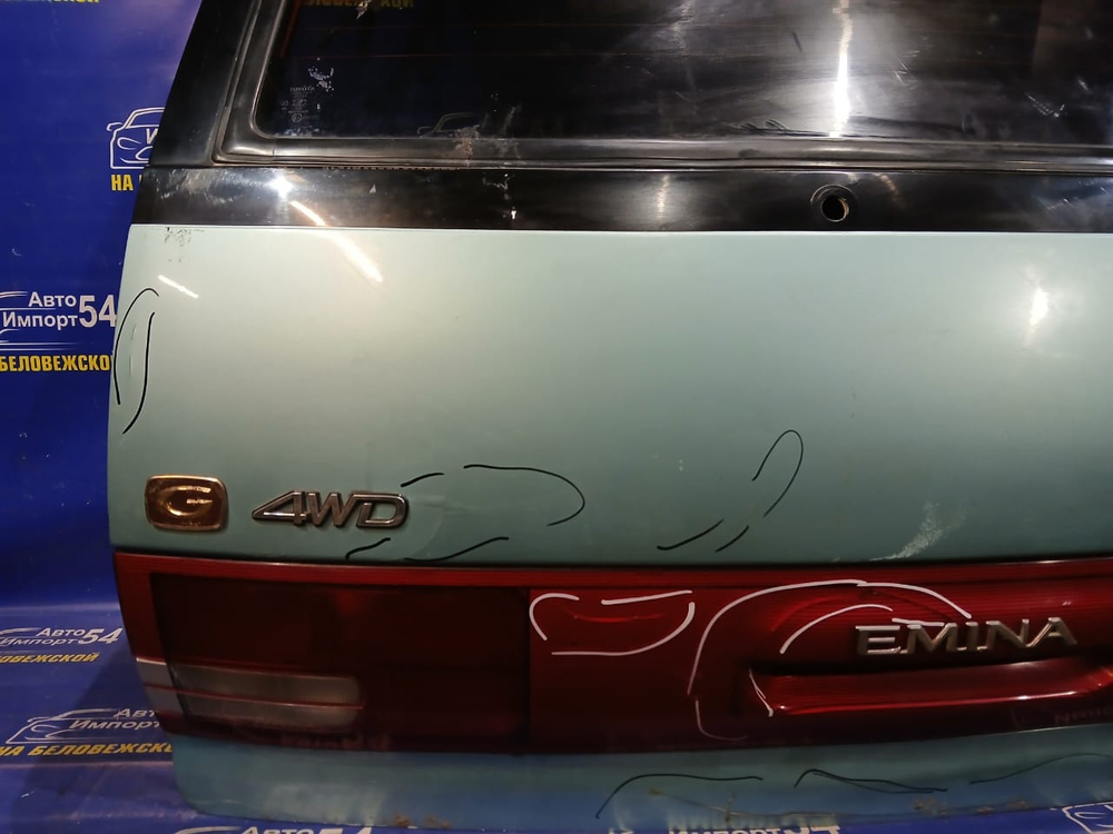 Дверь пятая TOYOTA ESTIMA 1995
