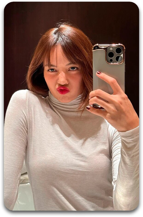 Карта #3317 / Lisa (BLACKPINK)