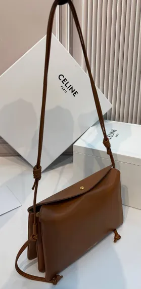 Сумка CELINE TRIO FLAP IN SMOOTH LAMBSKIN