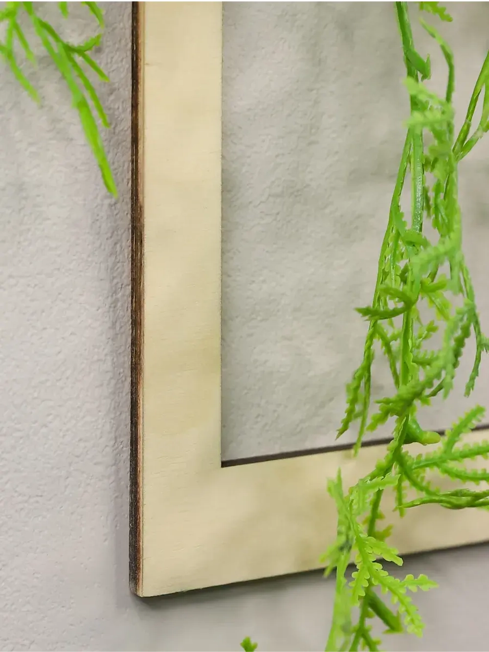 Декор настенный "Окошко с зеленью"