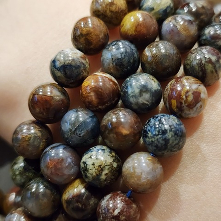 Питерсит, пестрый, гладкий шар 8.3 - 8.5 мм
