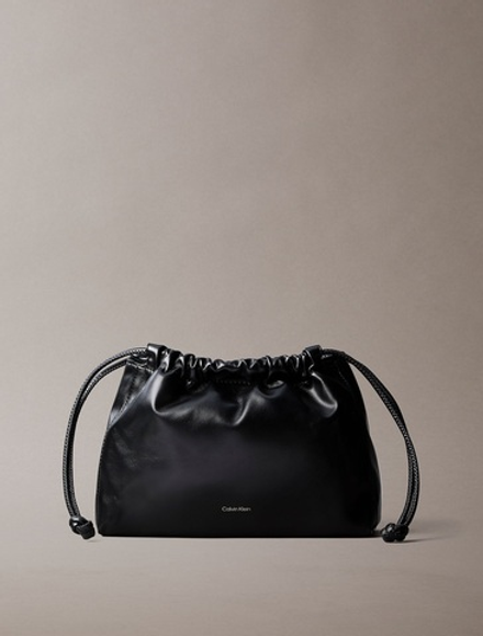 Сумка Calvin Klein Drawstring Crossbody Bag Black