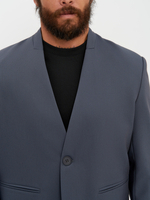 Однобортный костюм без ворота