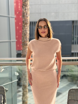 трикотажный топ в цвете карамель