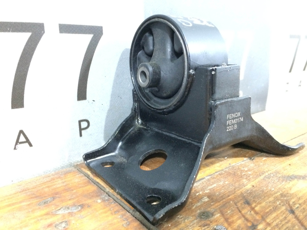 Опора двигателя левая Nissan Almera Classic Новая FEM0174