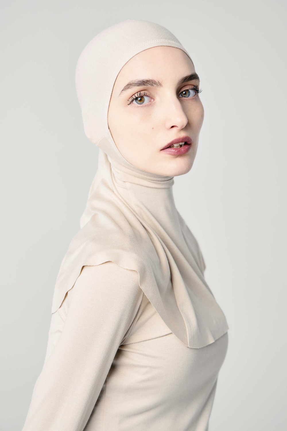 Балаклава Кэрри бежевая