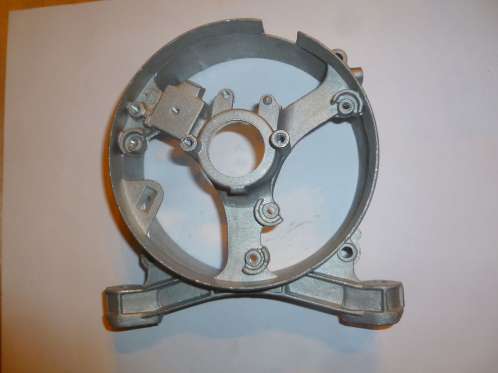 Крышка генератора (под подшипник ,лапы) SGG-2600 E