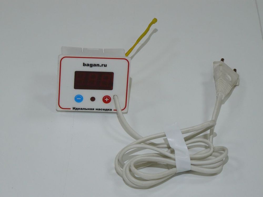 Терморегулятор Наседка цифровой 220 В (100 Вт)