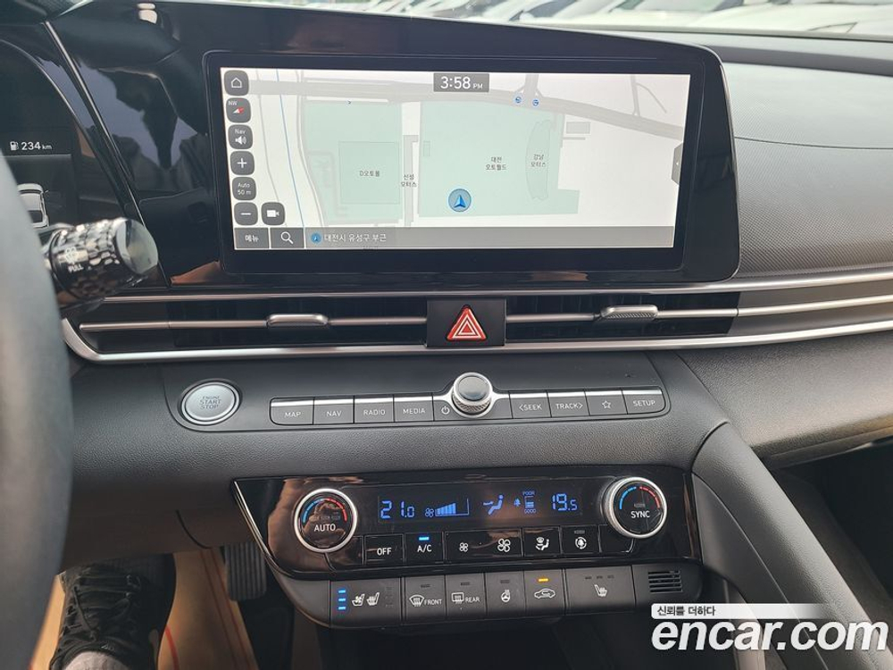 Hyundai Avante (CN7) 1.6 (03.2021)