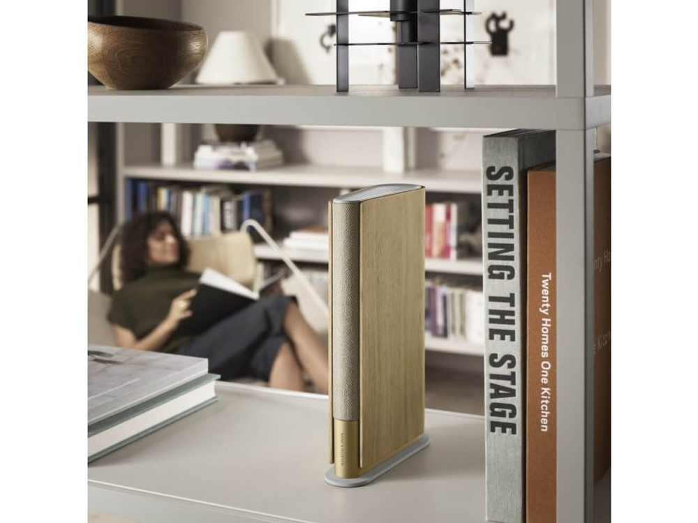 Портативная акустика Bang & Olufsen Beosound Emerge Gold Tone