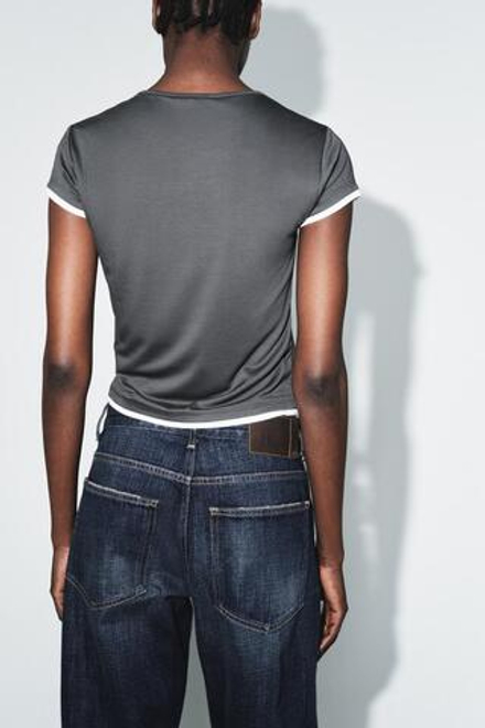 ZARA ФУТБОЛКА С КОНТРАСТНЫМИ ДЕТАЛЯМИ, СВИНЦОВЫЙ