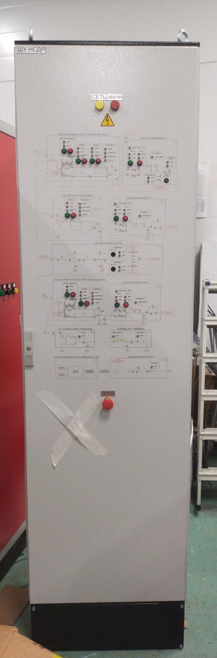 Шкаф управления со схемой