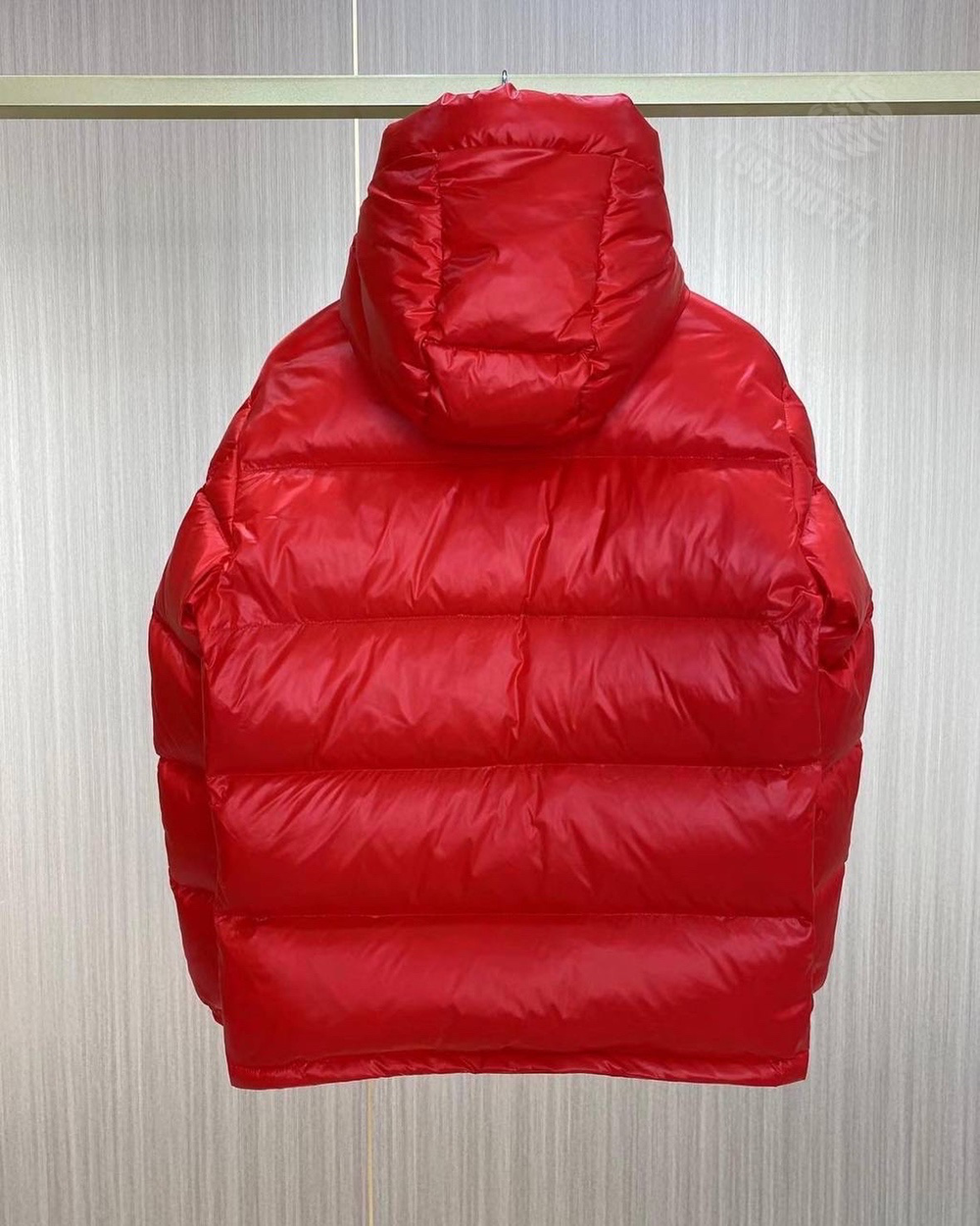 Пуховик Moncler