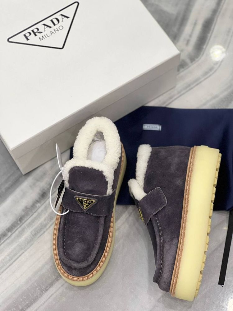 Кроссовки Prada