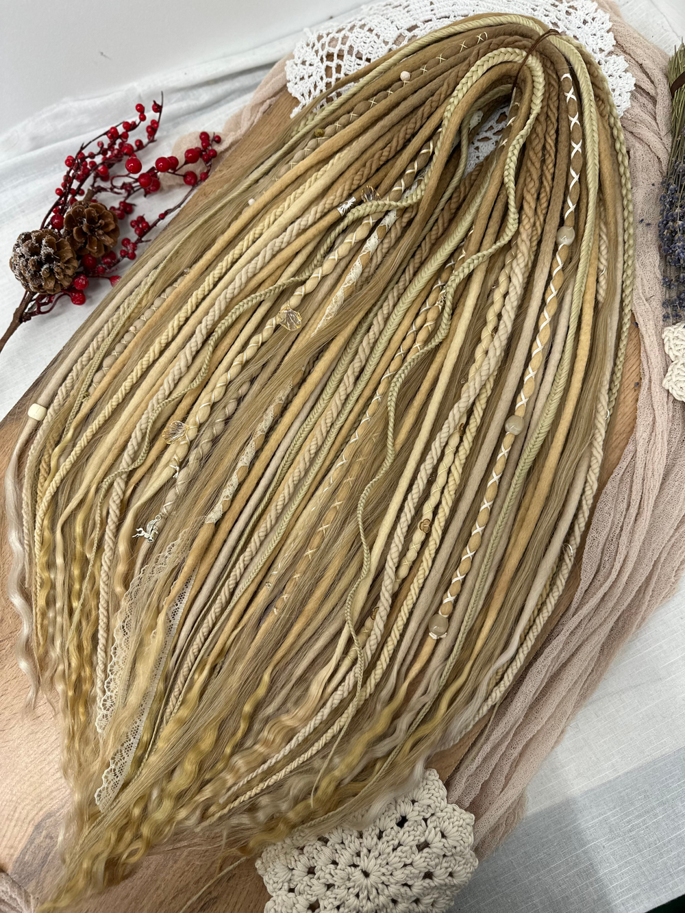 Многофактурные войлочные дреды с кончиками из козы