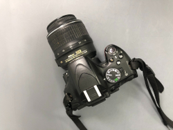 Nikon D5100 + 18-55mm 3.5-5.6G VR 14.005 кадров