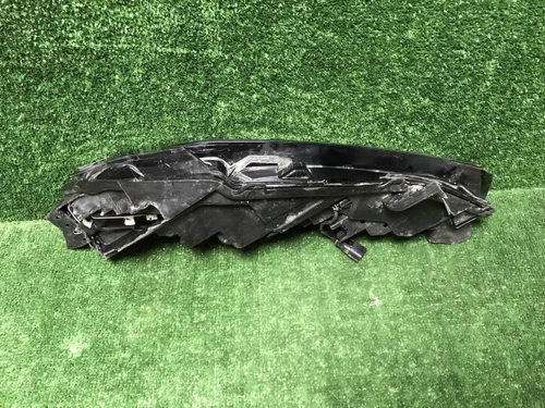 Битый Указатель поворота правый Omoda C5 (22-нв)