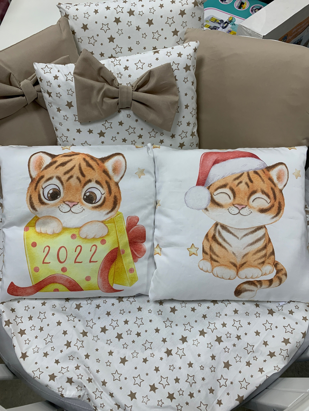 Комплект в кроватку 18 предметов "Тигр 2022" коричневый, сатин