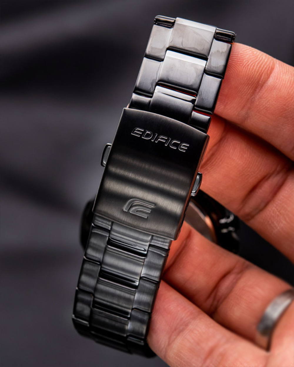 Часы Casio EFR-S567DC-1AVUEF