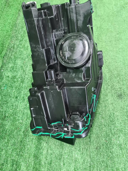 Битая Фара правая VW Teramont (2021-н.в.) LED