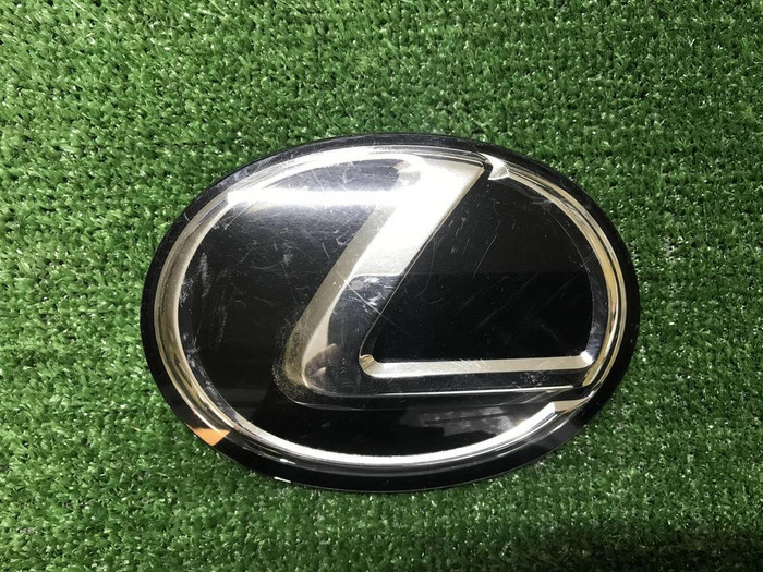 Эмблема решетки радиатора Lexus RX 4 (2019-2022)