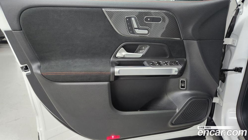 Mercedes-Benz GLB-Class X247 AMG GLB35 4MATIC (12.2023)