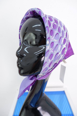 Платок фиолетово-белый