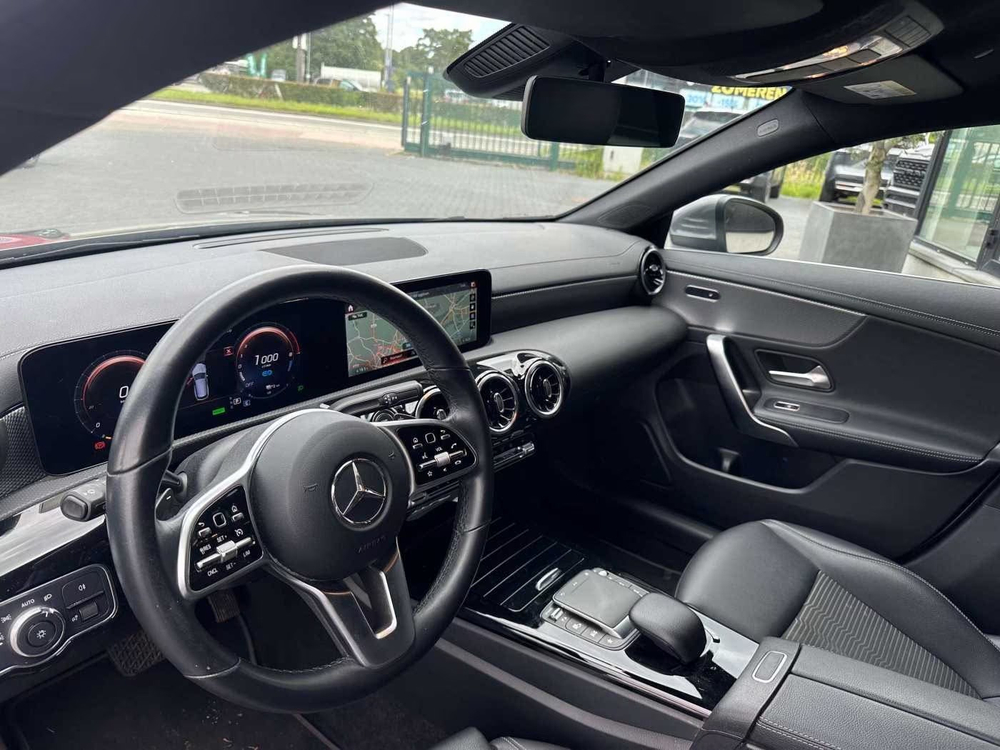 Mercedes-Benz CLA 250
