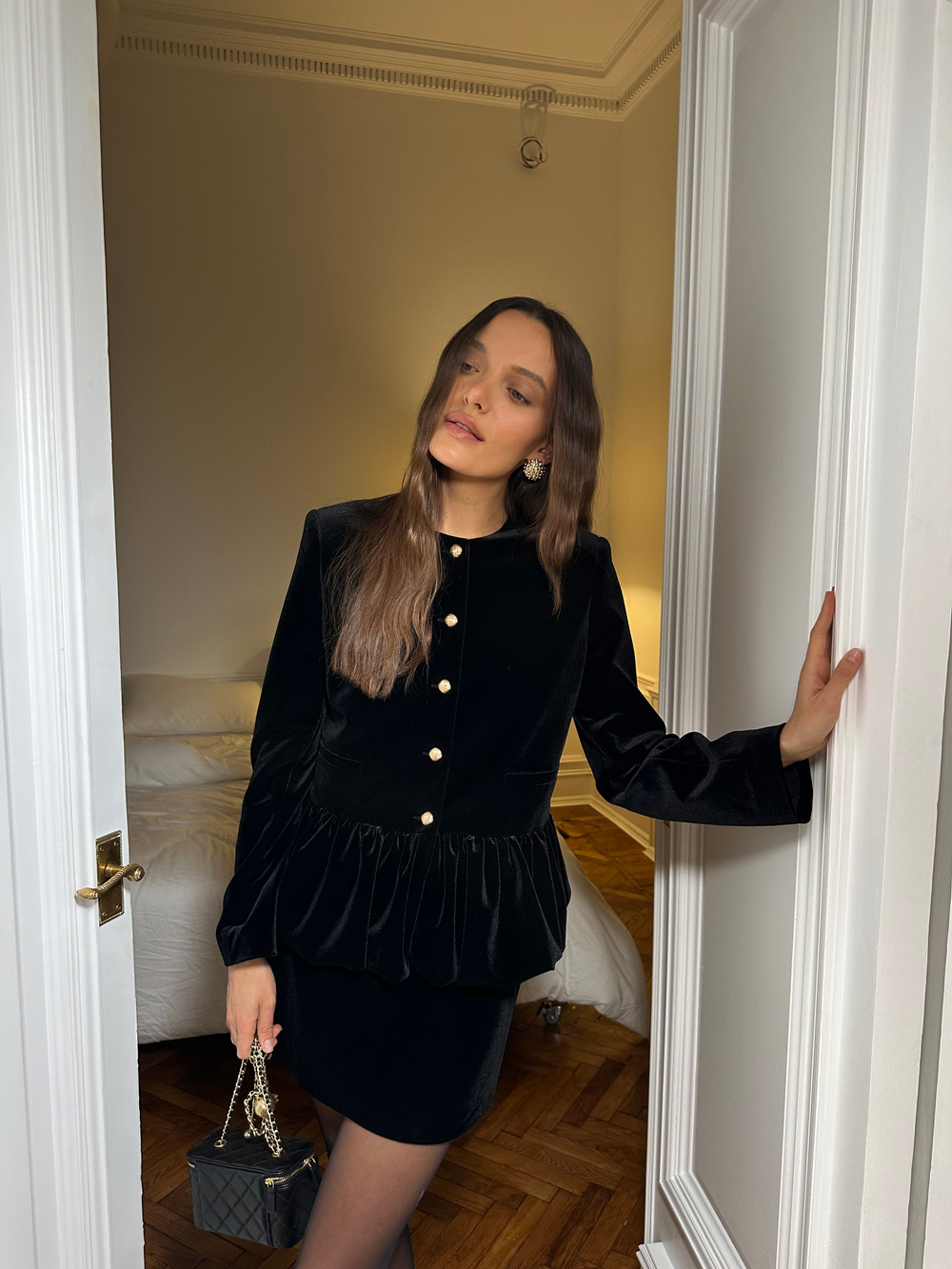 Юбка из бархата мини черная