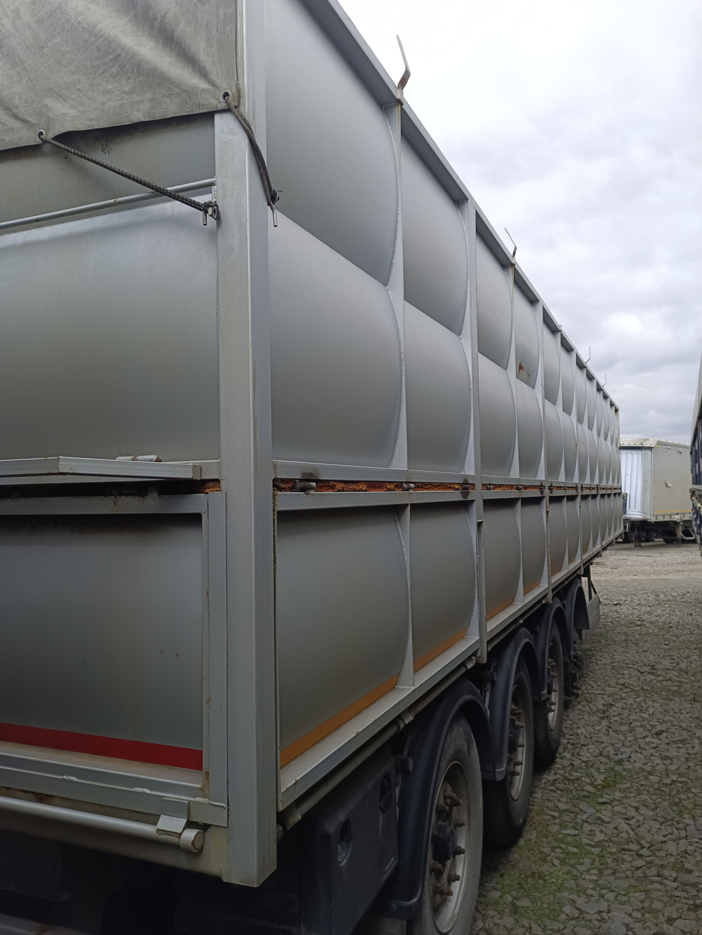 КРОПКУЗОВ 85057* Полуприцеп бортовой 85057B